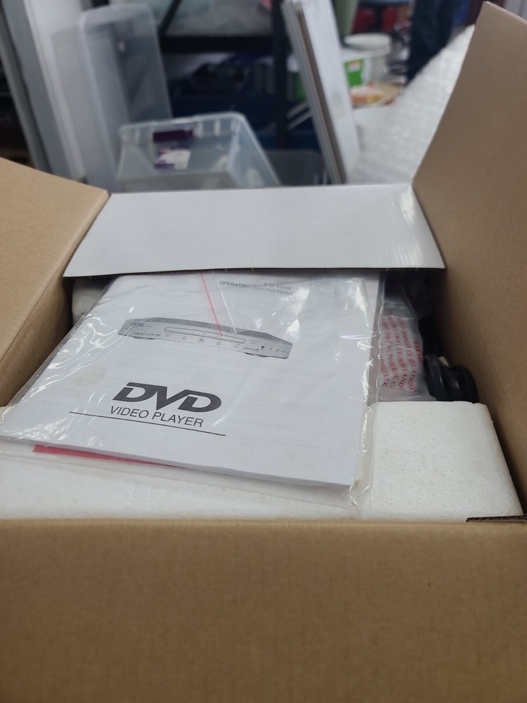 DVD Player KLM Digital KD-1200 with Remote and Cables
