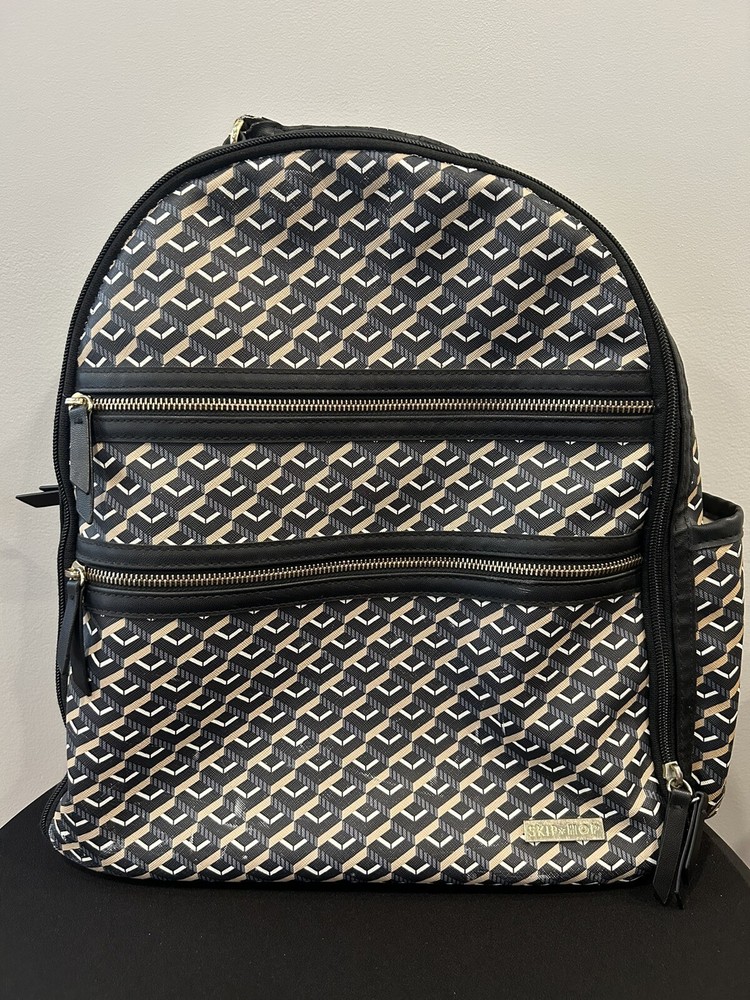 Skip Hop Deco Saffiano Diaper Backpack Black