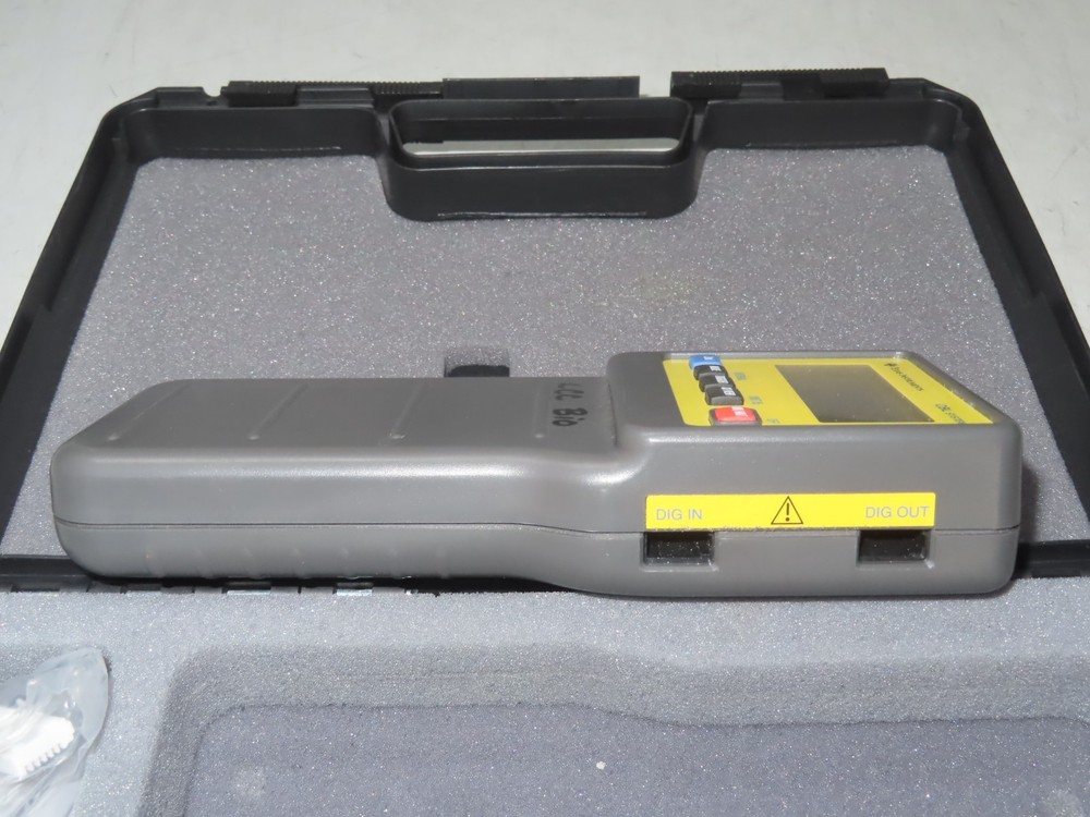 1Texas Instruments CBL System Calculator Based Laboratory + Cases