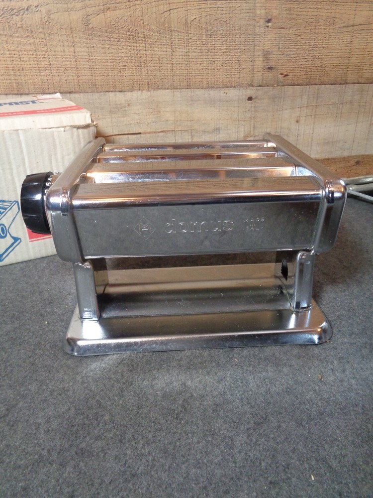 DOMUS Pasta Maker Model 160 Hand Crank Machine