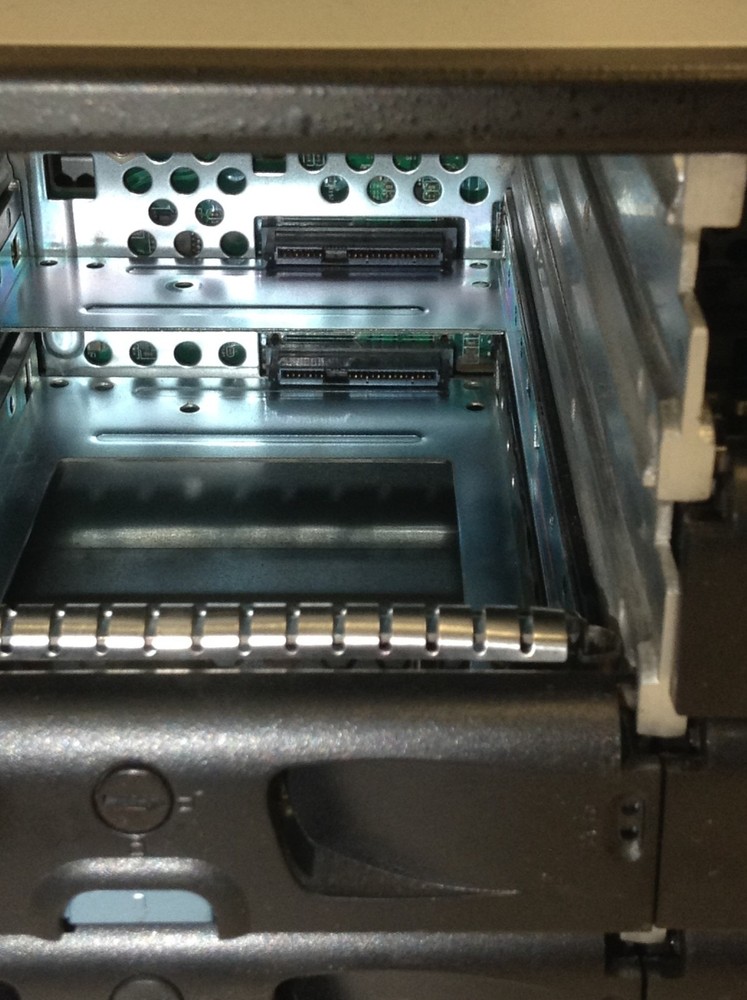 EonStor ESS16FG1430M5-0030 16-Bay SAS Storage Array w/ RAID Controller WORKING