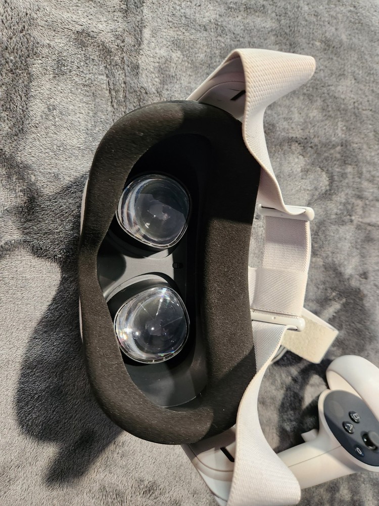 Oculus Quest 2 128GB VR Headset + Right Controller ONLY (Read Description)