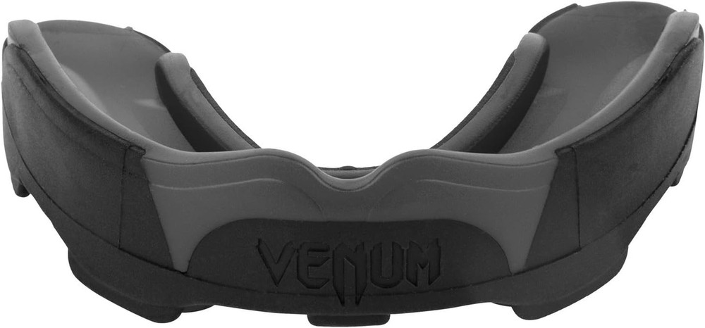 Venum Predator Mouthguard - Black/Black