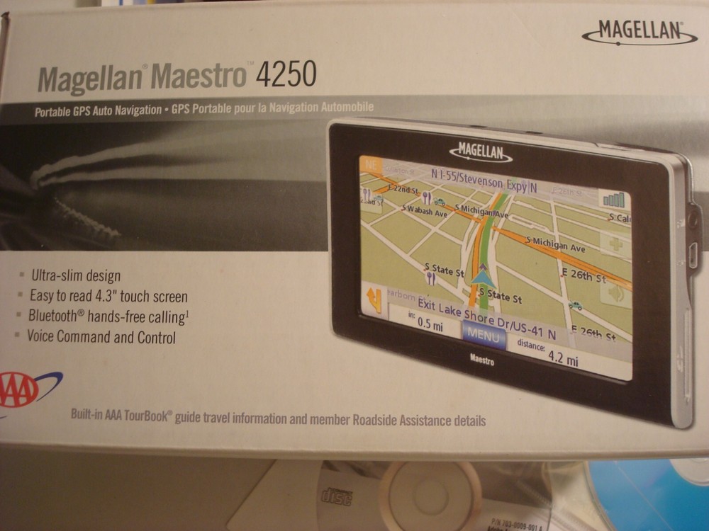 Magellan Maestro 4250 Black 4.3" Touchscreen Bluetooth GPS Navigator Bundle
