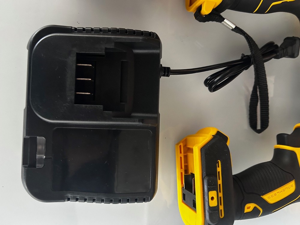 New Dewalt Dupe Drill Kit