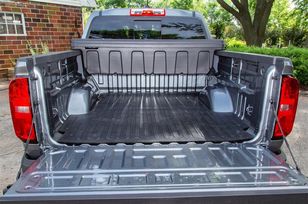 Dee Zee Specialty Series Poly Crossover Tool Box +PL/TB POLY CROSSOVER TOOLBOX-M