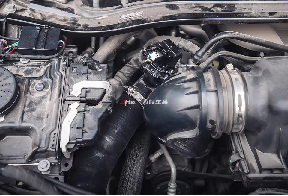 Performance Boost Charge Pipe Silicone For Ford Explorer 2020+ 2.3L Thickened