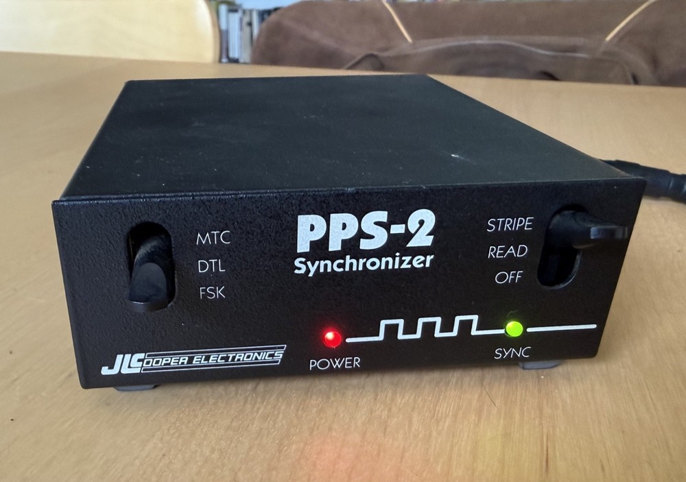 JL Cooper Electronics PPS-2 Synchronizer working with Power Supply