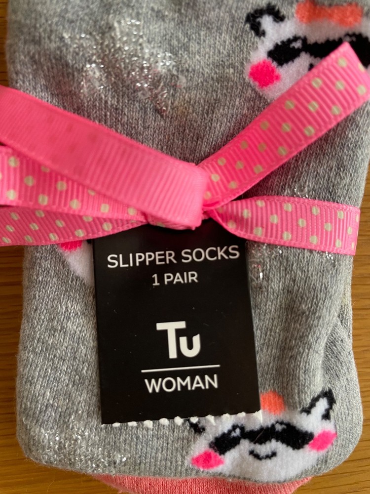 BNWT TU Panda Slipper Socks - size 4 - 8