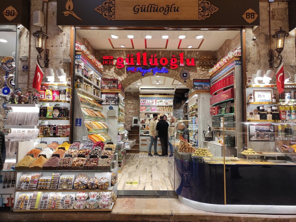 Gulluoglu Walnut-Stuffed Dates, daily fresh shipment from Gulluoglu Shop