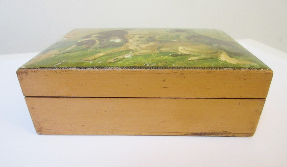 Antique Mauchlineware Box Image Three Dogs