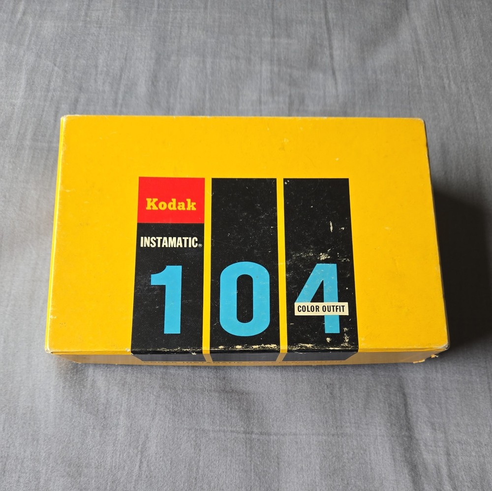 Vtg Kodak Instamatic 104 Camera 1960s Flashcube Box Untested