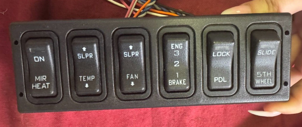 International PROSTAR SWITCH PANEL Dash Panel - 3549776C5, 32237-101
