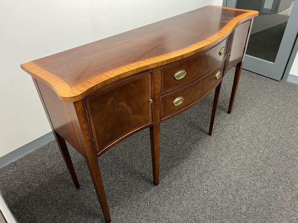Credenza Sideboard Buffet / Ethan Allen