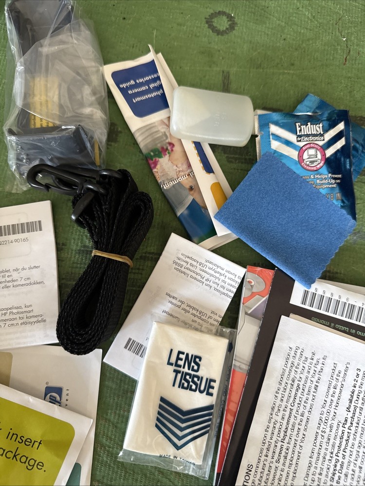 Staples Digital Camera Accessory Kit