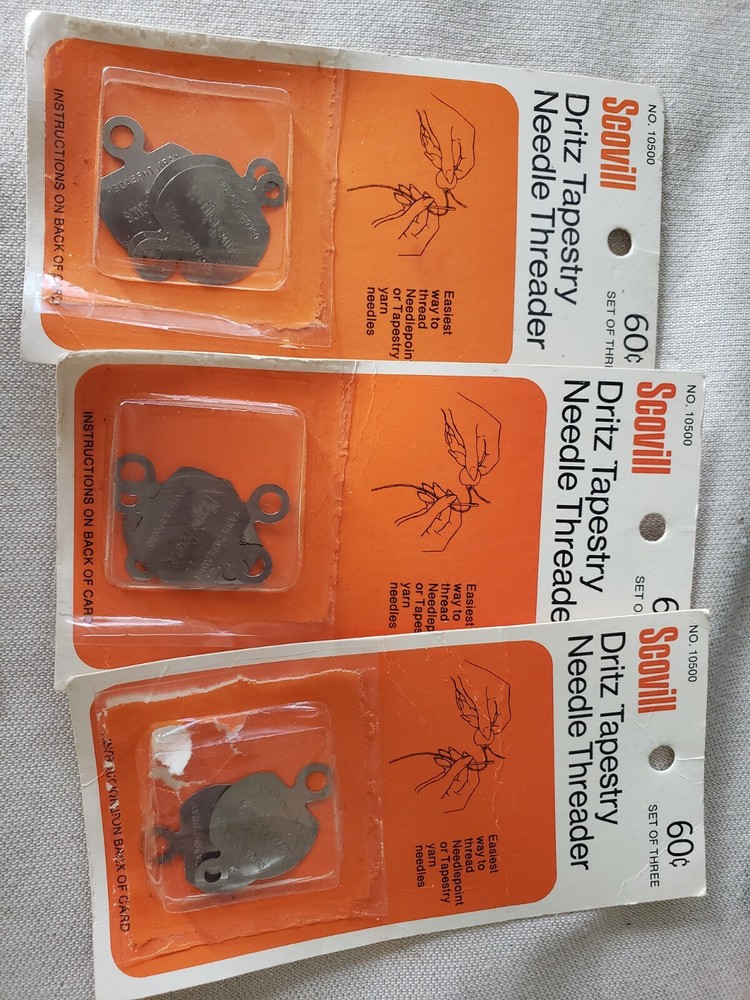 Dritz Tapestry Needle Threader & Needles