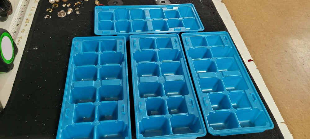 4 Pieces Jewelry Organizer 12 Divider Blue Plastic Useable Nice