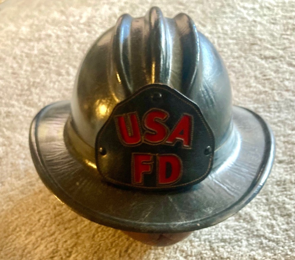 VINTAGE 1960s FIRE HELMET