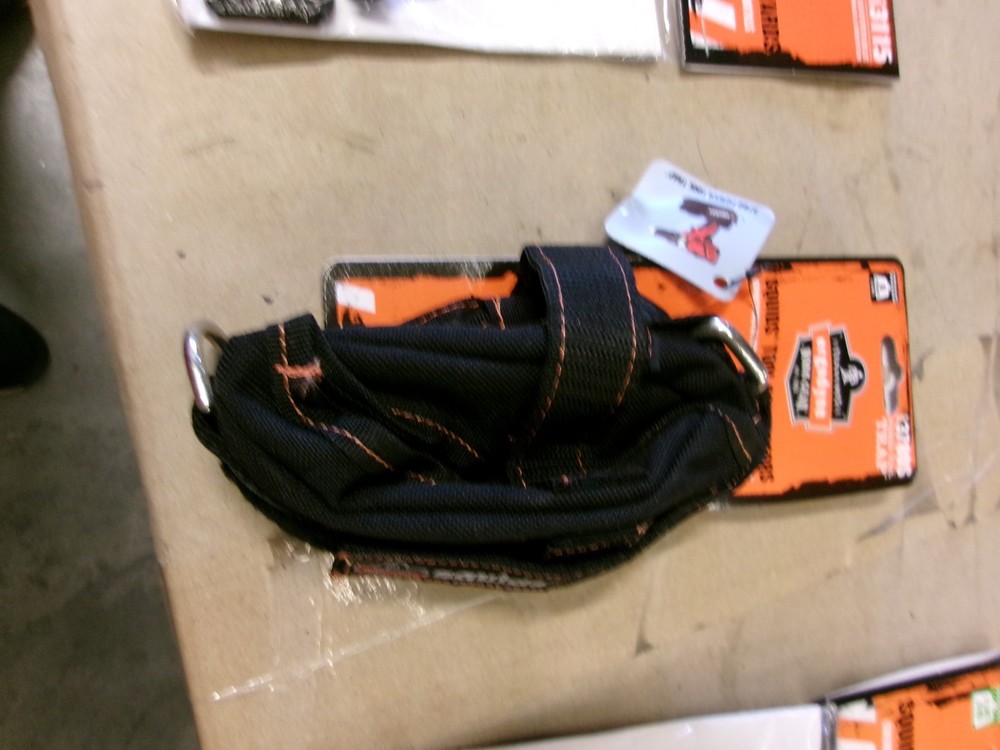 Ergodyne Squids Power Tool Battery Tethering Trap 6 LBS 3780S with D - Ring =