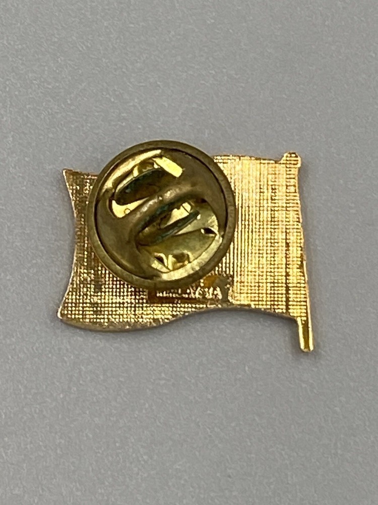MANITOBA PROVINCE CANADA FLAG Lapel Hat Pin
