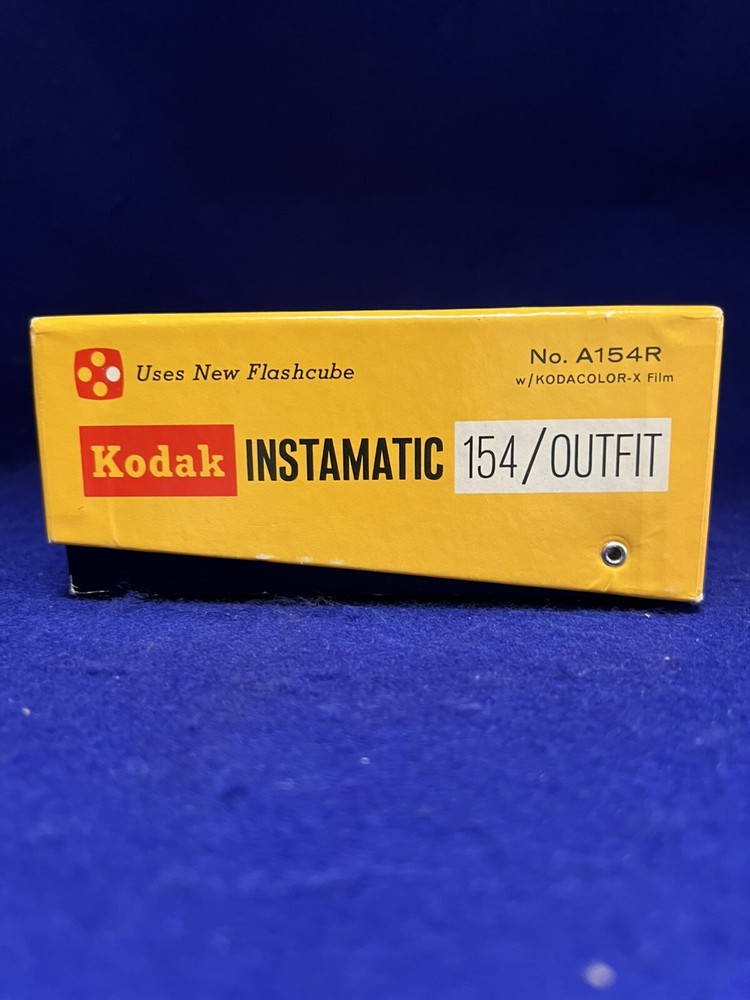 Vintage Kodak 154 Instamatic Camera with Box & Instructions untested