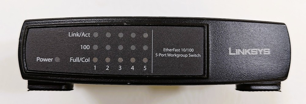Linksys EtherFast 5-Port 10/100 Workgroup Switch. Model No. EZXS55W