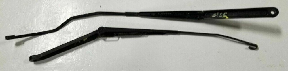 2000 2001 2002 LINCOLN LS Wiper Arm Set
