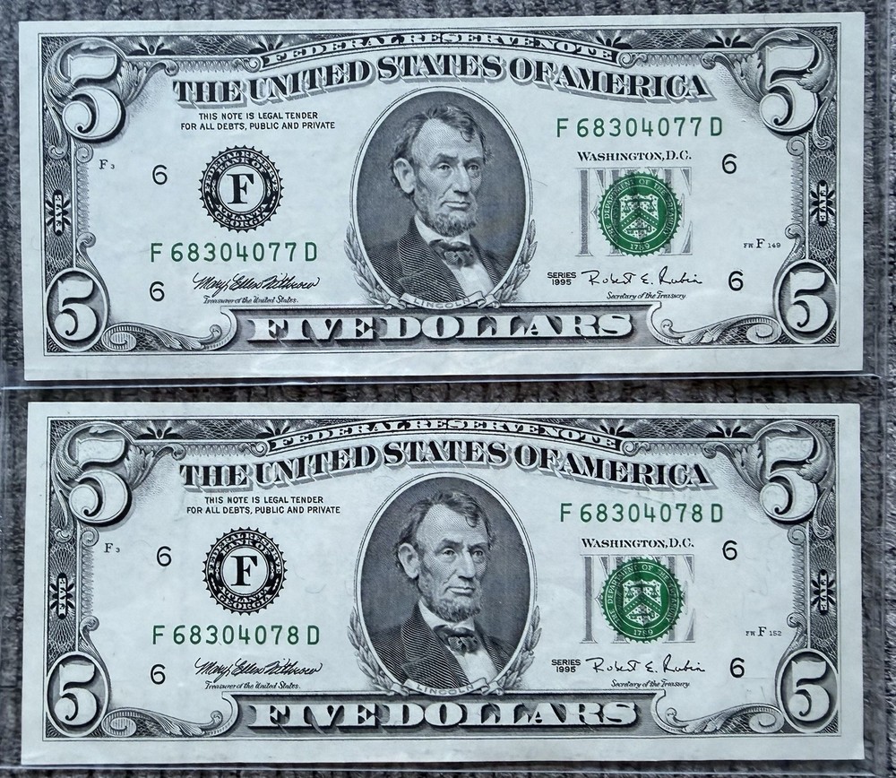 Error 5 Dollar Note Obstruction, With CONSECUTIVE Non-Error Counterpart