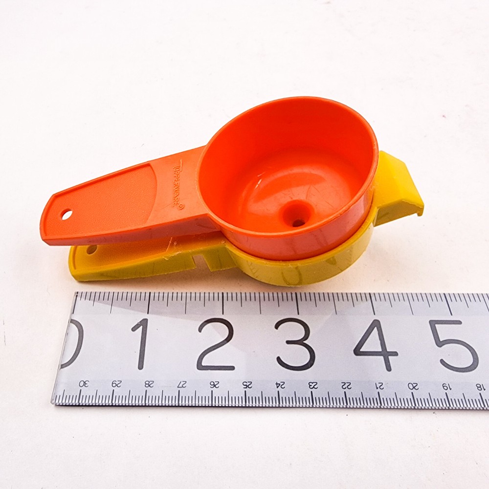 Tupperware Small Funnel 877-2 And Egg Separator 779-7 Kitchen Gadgets