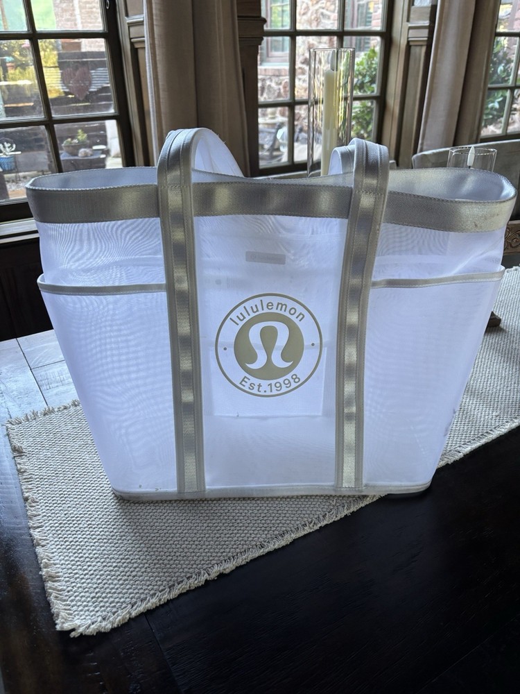 Lululemon Multi Pocket Mesh Tote