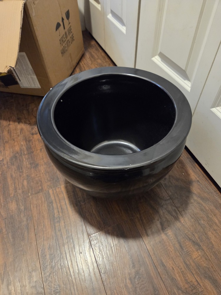 Red Lantern 14" Solid Black Porcelain Fishbowl