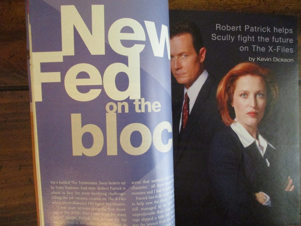 2000 TV Guide(ROBERT PATRICK/X-FILES/GILLIAN ANDERSON/ROBERT PATRICK/JOHN EDWARD