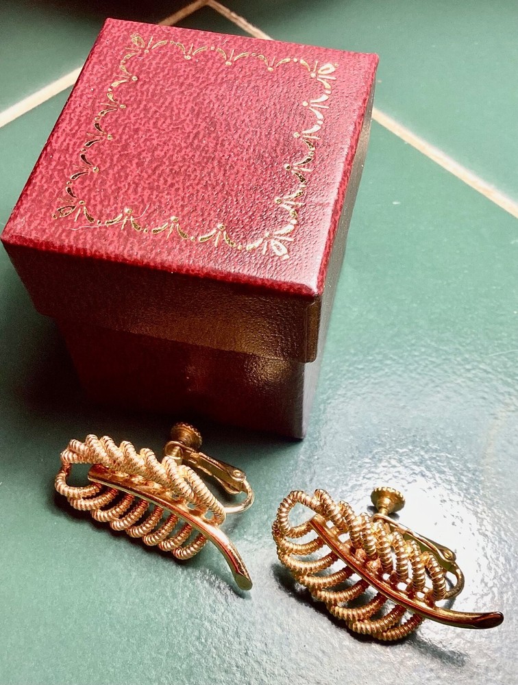 Vintage Roget Leaf Screw Back Earrings