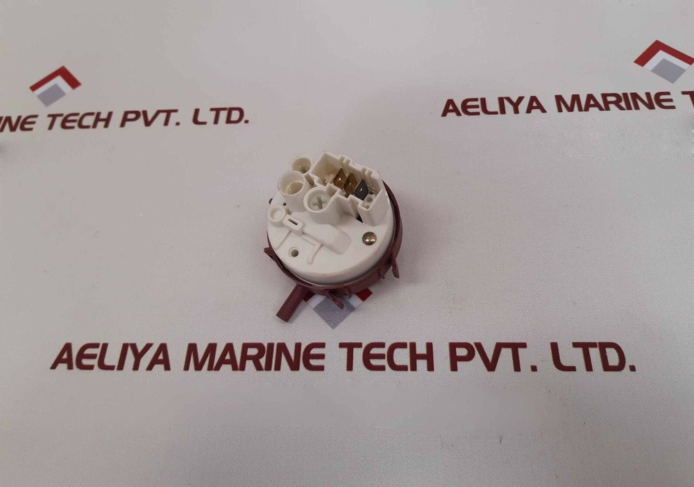 Electrolux 4718861-01 level guard