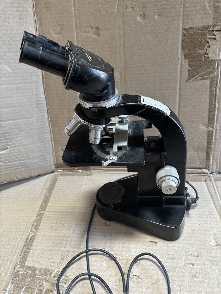 Ernst Leitz Wetzlar Microscope