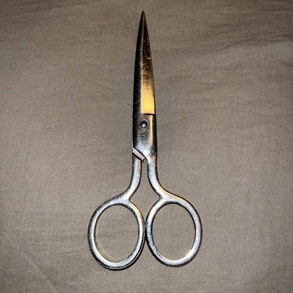 Vintage Scissors 5 1/4″ Long