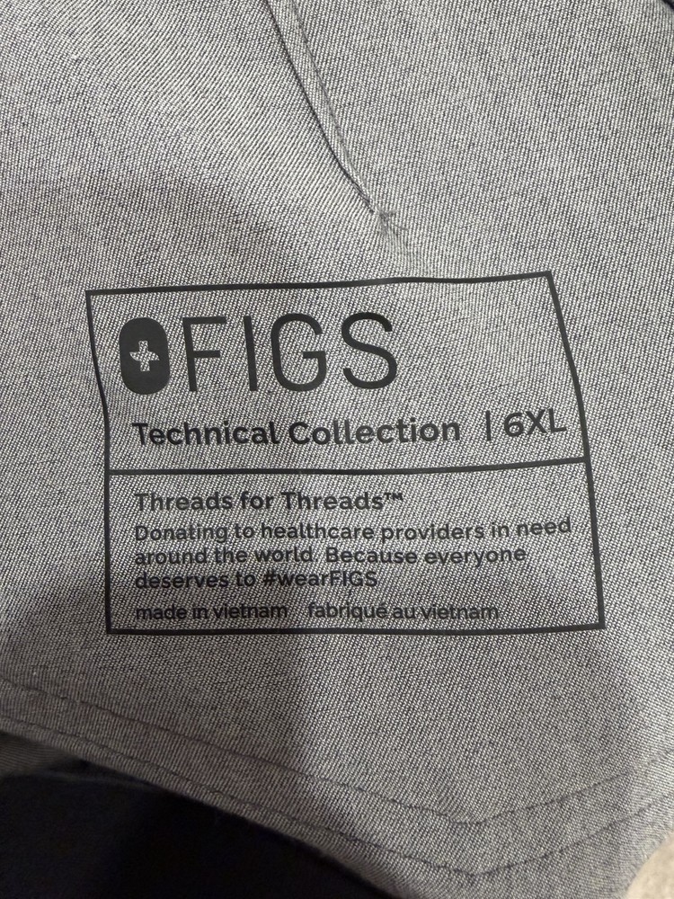 FIGS Women’s Scrubs Set, 6XL, Graphite