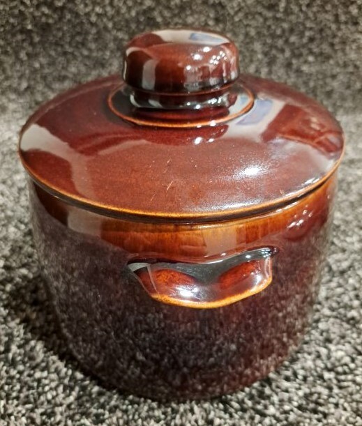 WEST BEND Electric Bean Pot - Vintage 2 Quart Ceramic Slow Cooker Set - Brown