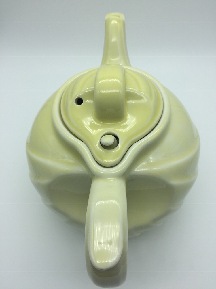 HALL PARADE CANARY YELLOW TEAPOT