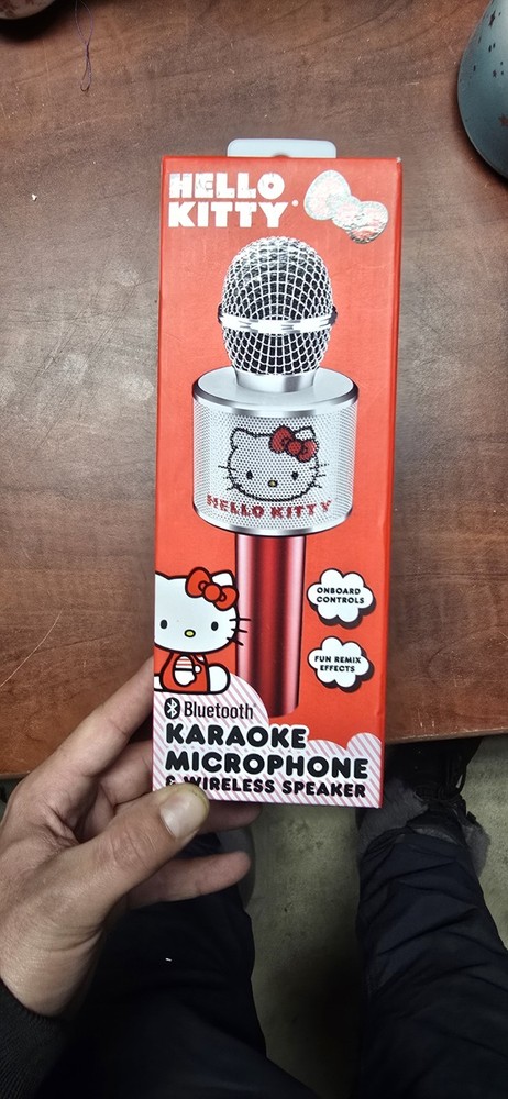 Hello Kitty Bluetooth Karaoke Microphone & Wireless Speaker USB Charging Red NIB