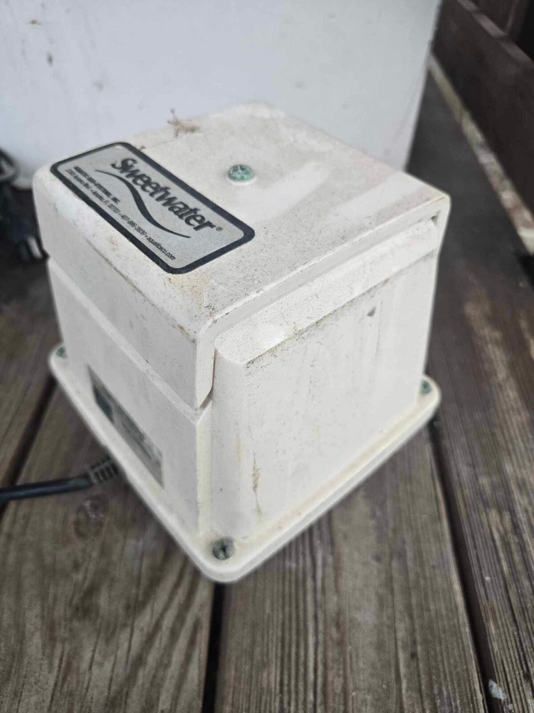 Aquatic Eco-Systems SL22 Linear Compressor