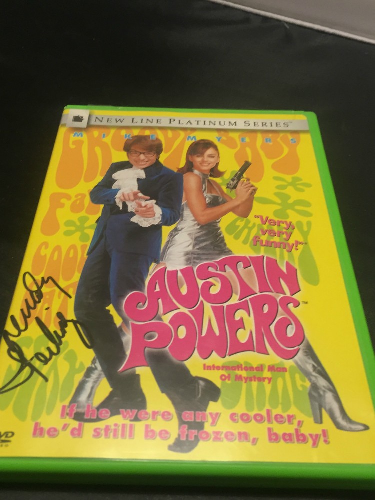 AUSTIN POWERS AUTOGRAPHED BY MINDY STERLING AUTHENTIC 2 DVD SIGNED COVERS