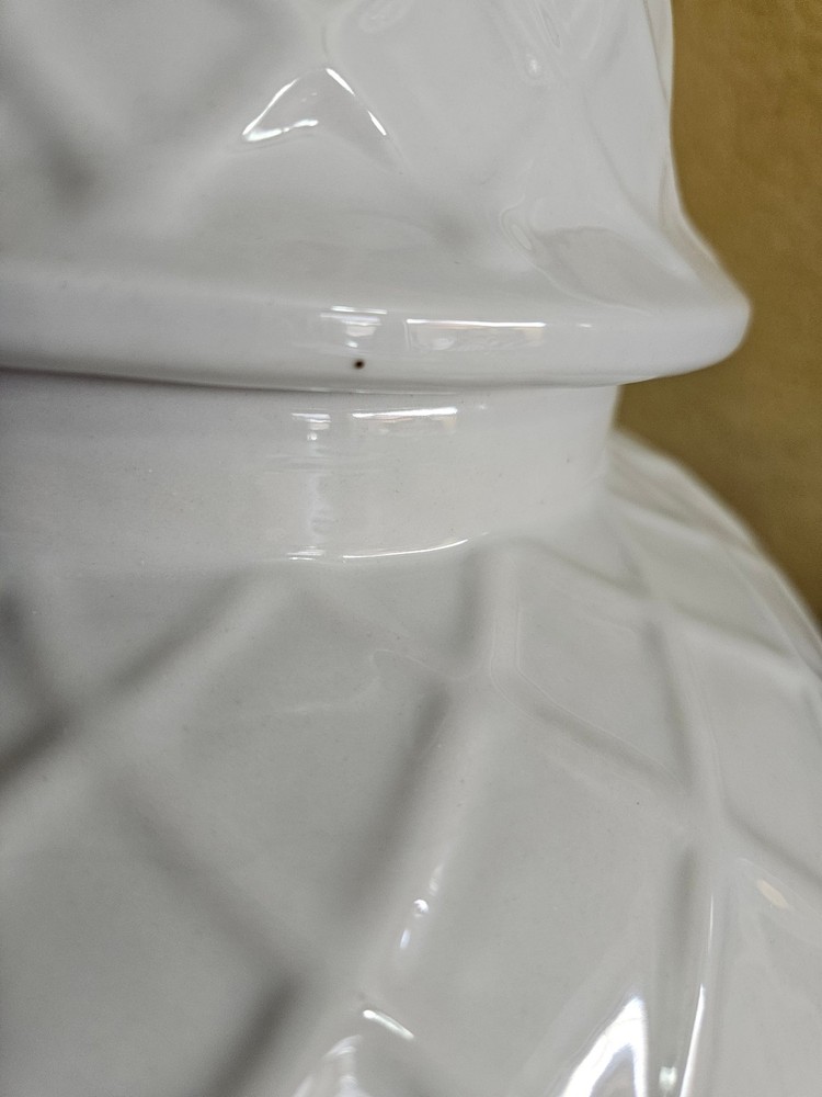 Tall Heavy Lidded Ginger Jar White Diamond Pattern Lattice Floor/Table Urn 20"