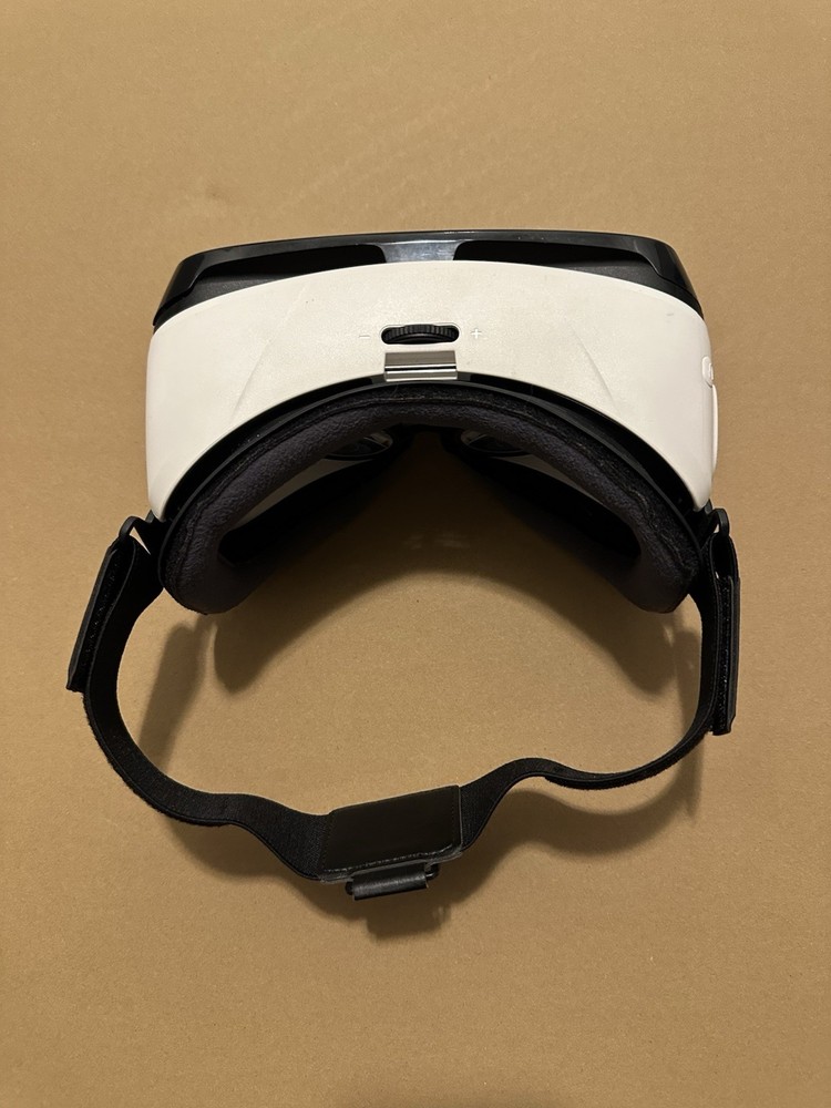 Samsung Gear VR Oculus Virtual Reality Headset