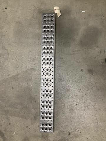A22-33237-110 FREIGHTLINER STEP