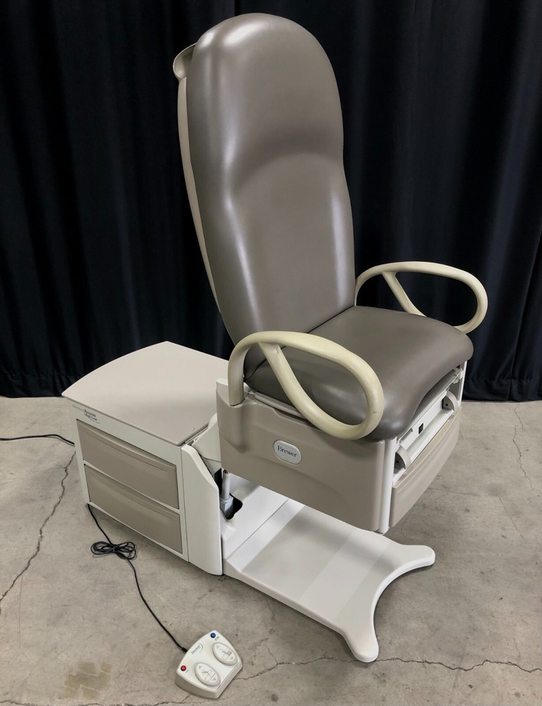 Brewer 6500 Access High-Low Exam Table