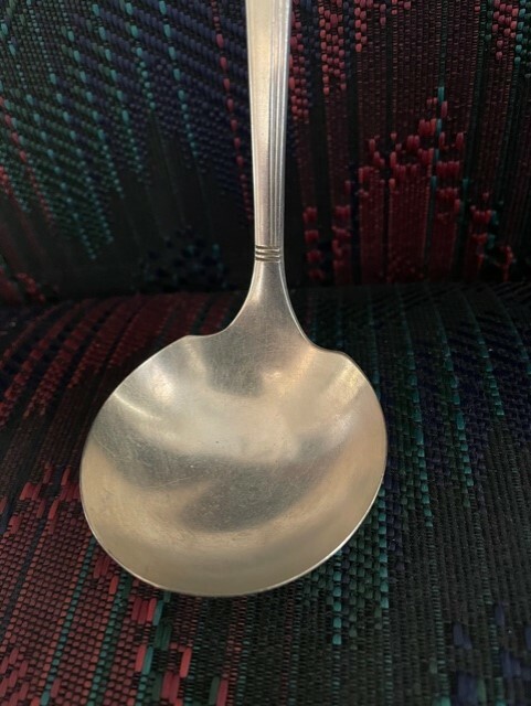 ONEIDA NOBILITY PLATE CAPRICE GRAVY LADLE SOLID 7 1/8"