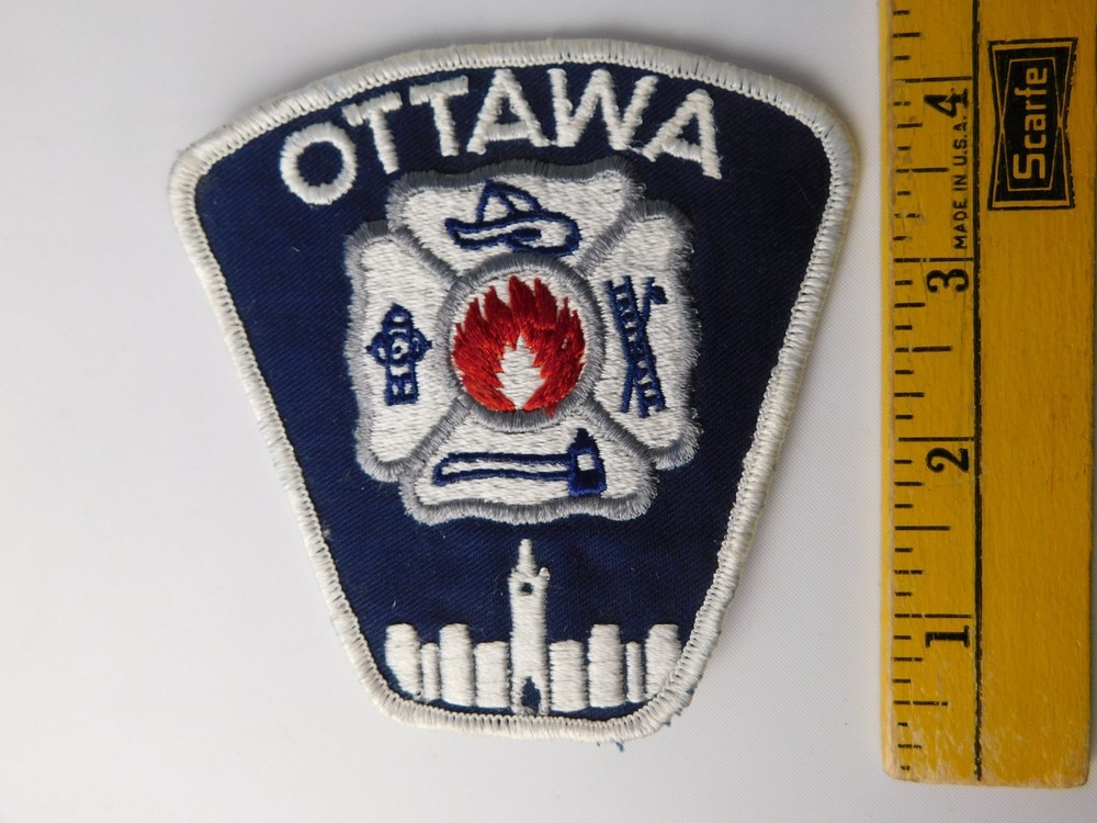 OTTAWA FIRE DEPT VINTAGE PATCH SHOULDER CREST ONTARIO CANADA COLLECROR