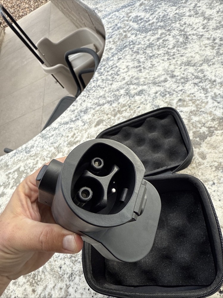 CCS1 to NACS Adapter