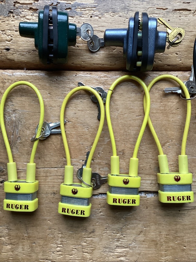 8 GUN LOCKS WITH KEYS BROWNING - RUGER - HUNTER - MASTER